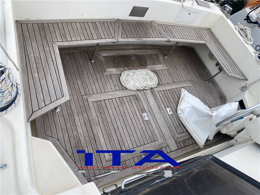 Ferretti Altura 42