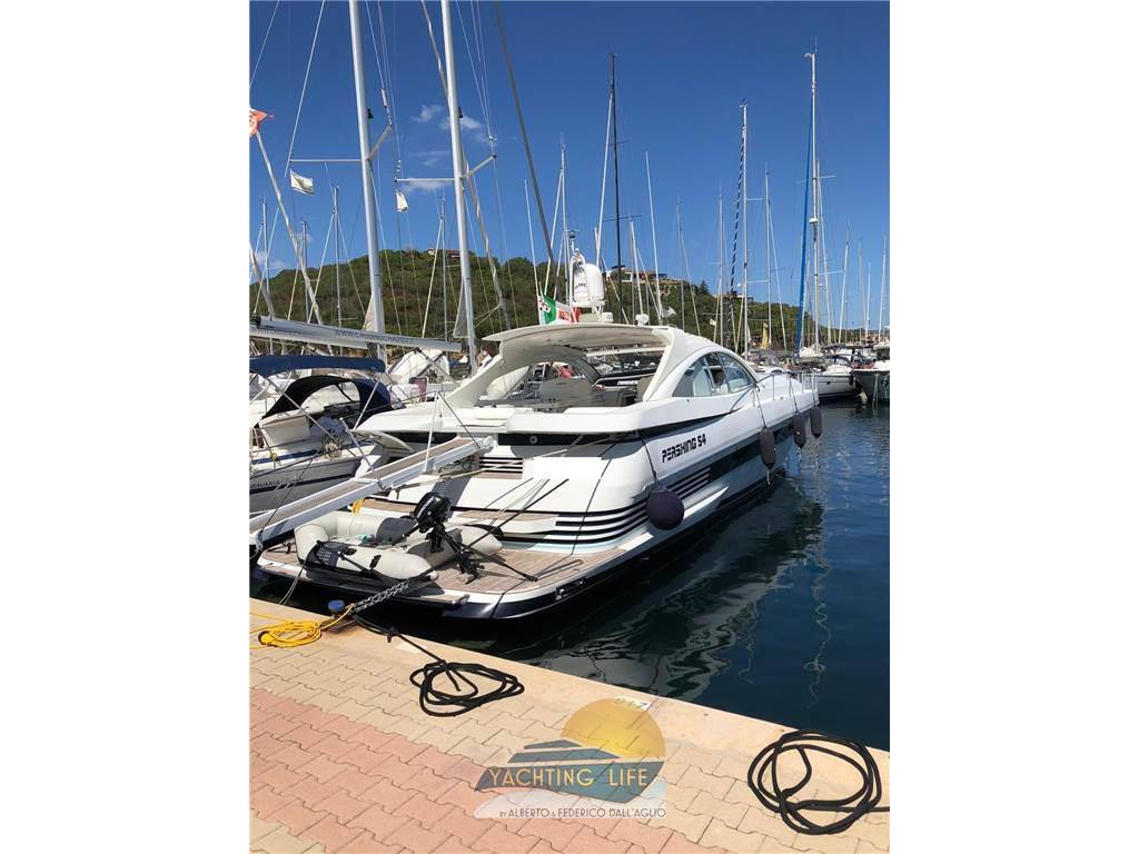 Pershing 54'