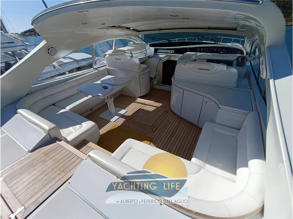 Pershing 54'