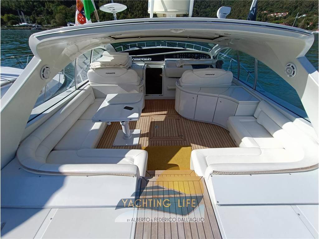 Pershing 54'