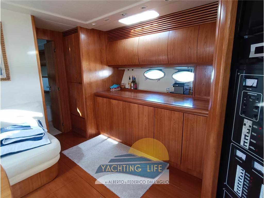 Pershing 54'