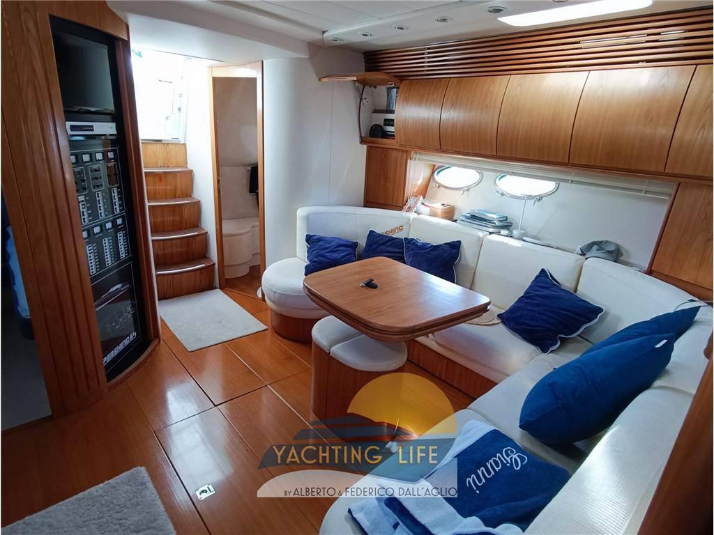 Pershing 54'
