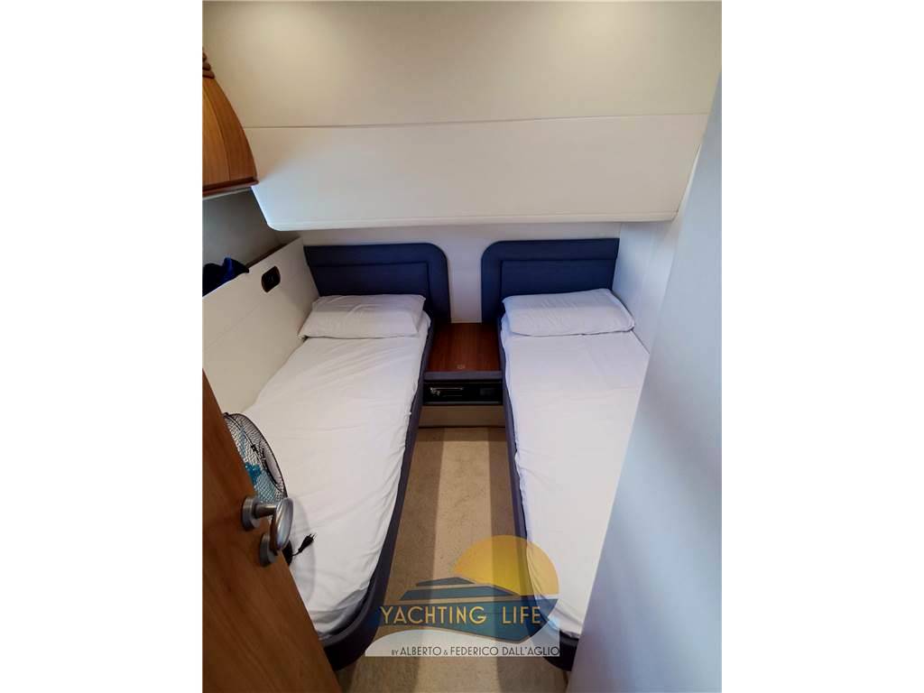 Pershing 54'