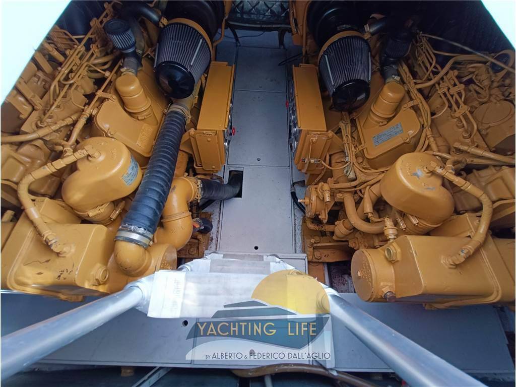 Pershing 54'
