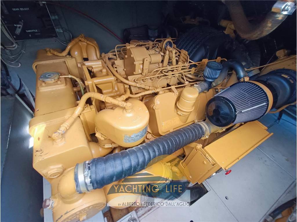 Pershing 54'