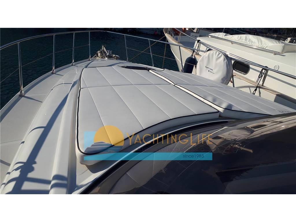 Pershing 37'