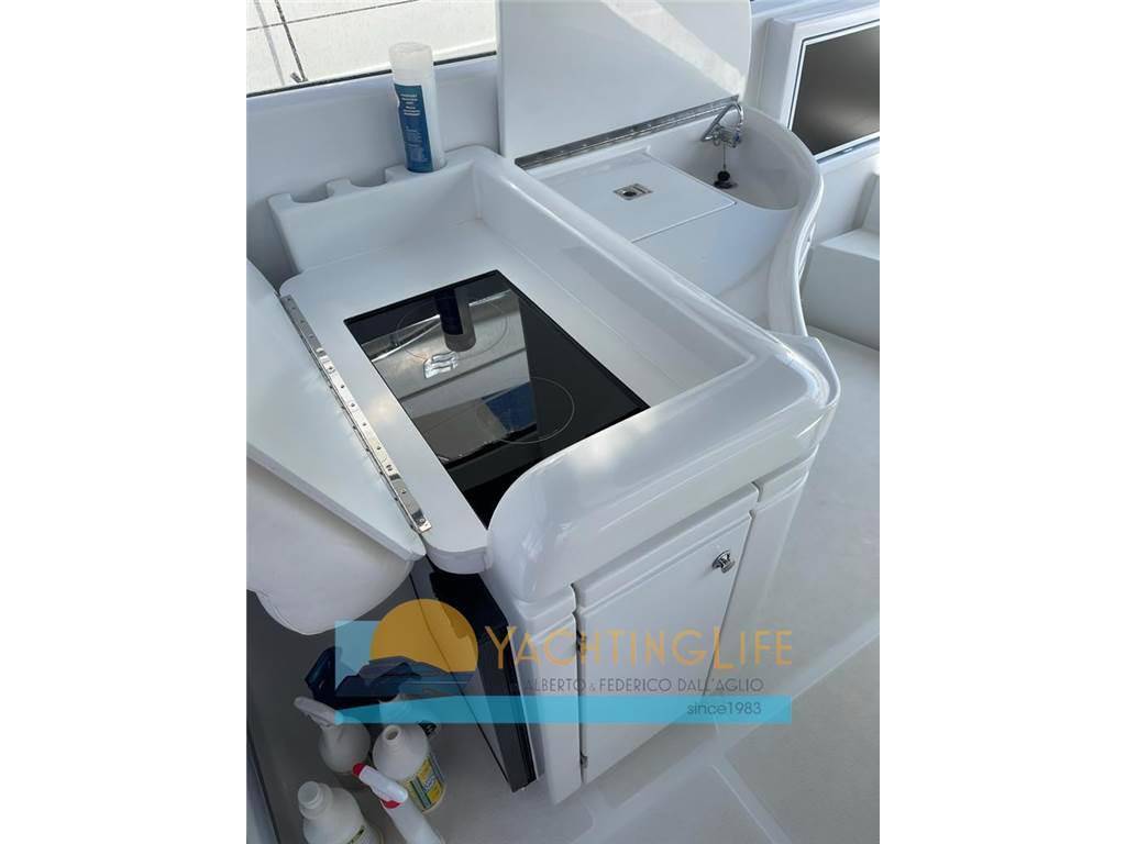 Pershing 37'