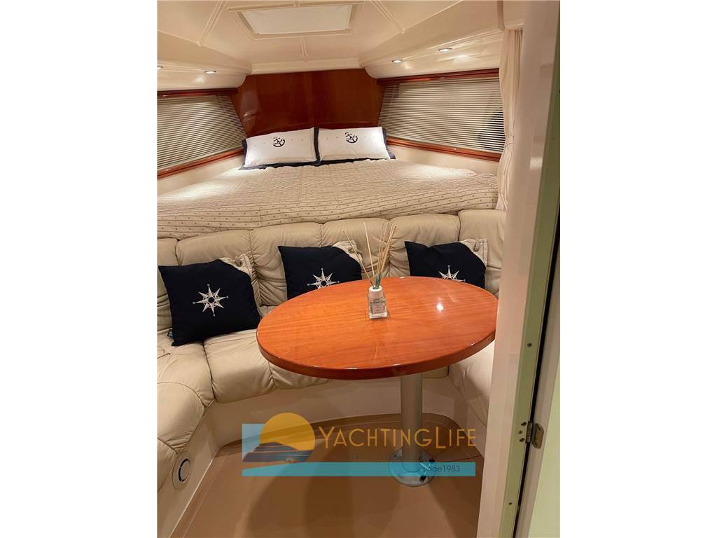 Pershing 37'