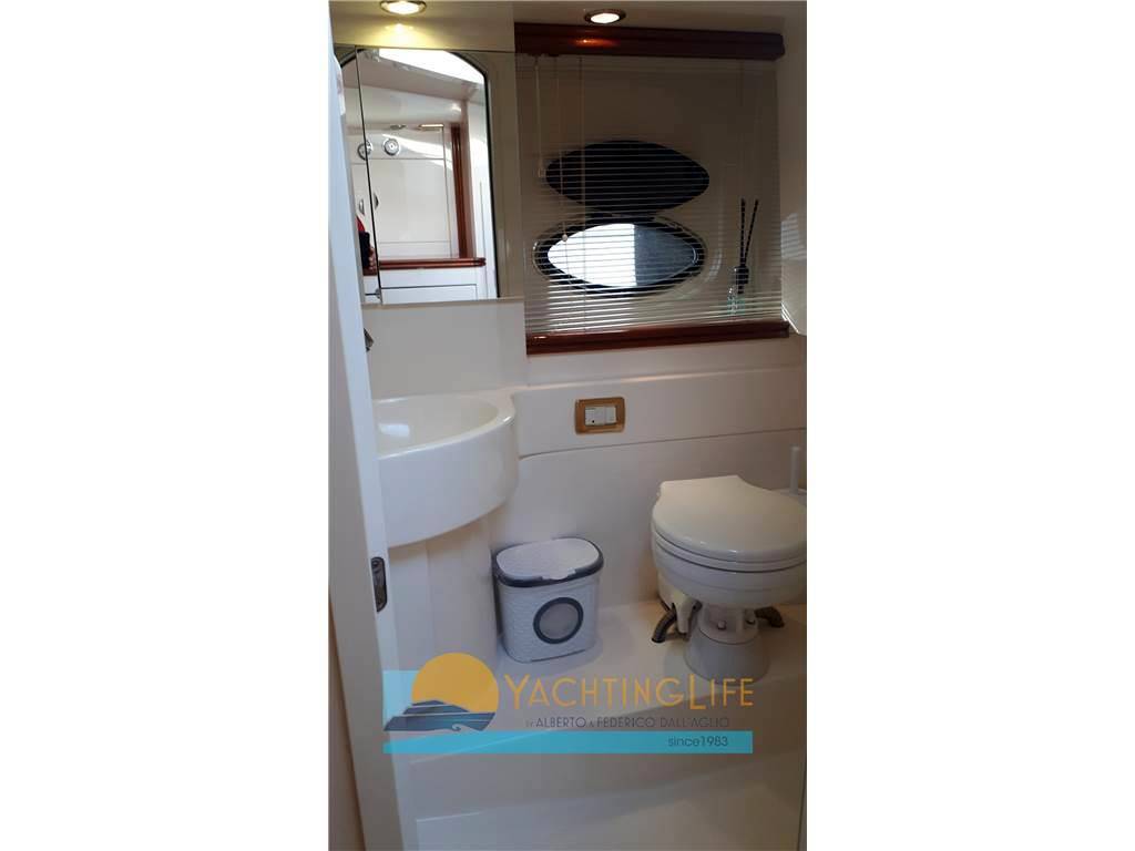 Pershing 37'