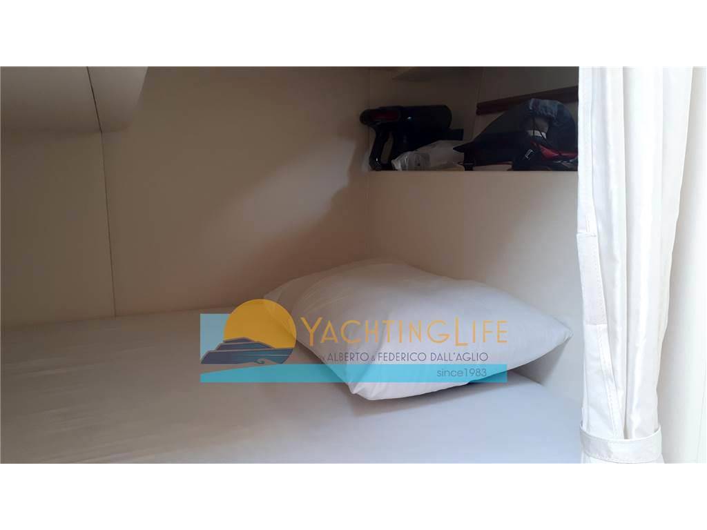 Pershing 37'