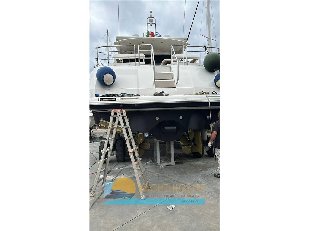 Princess yachts V 65