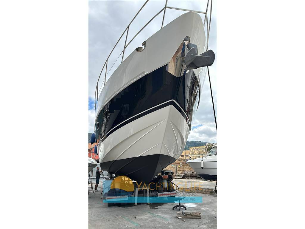 Princess yachts V 65