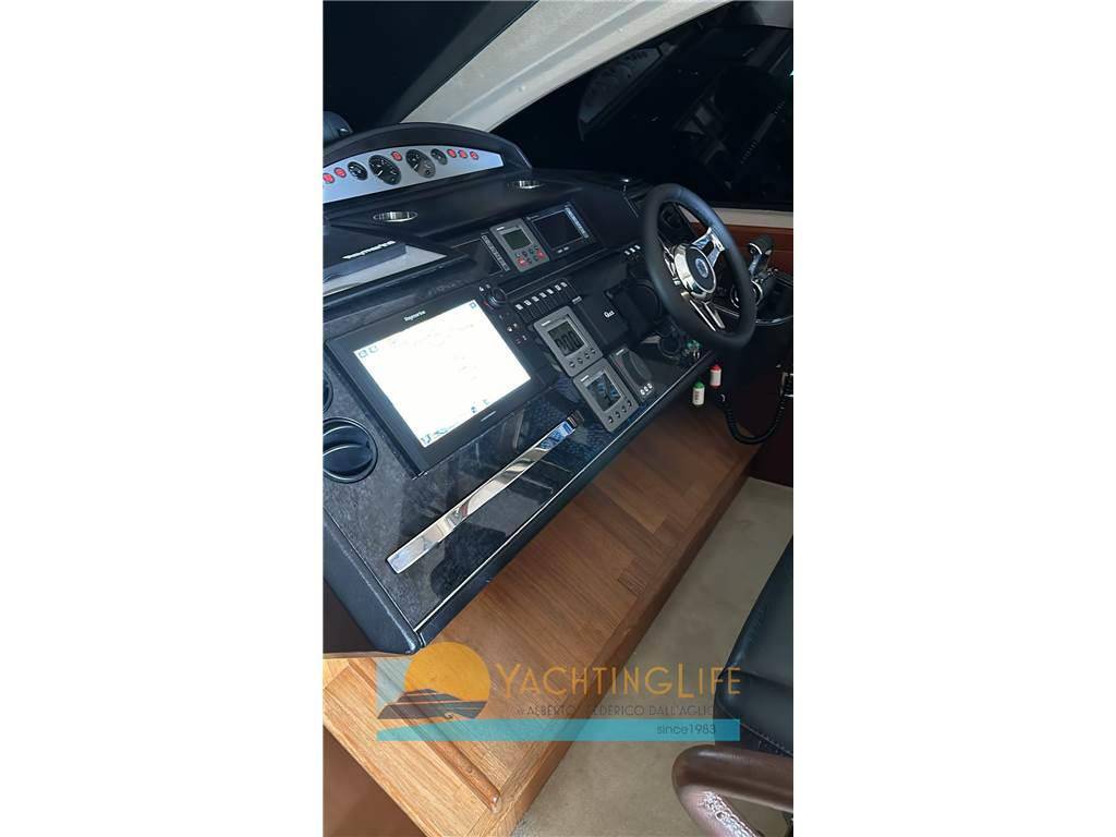 Princess yachts V 65