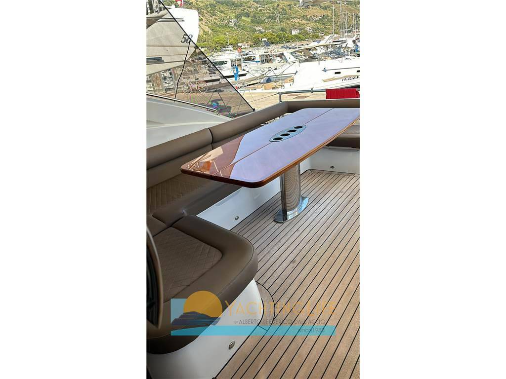 Princess yachts V 65
