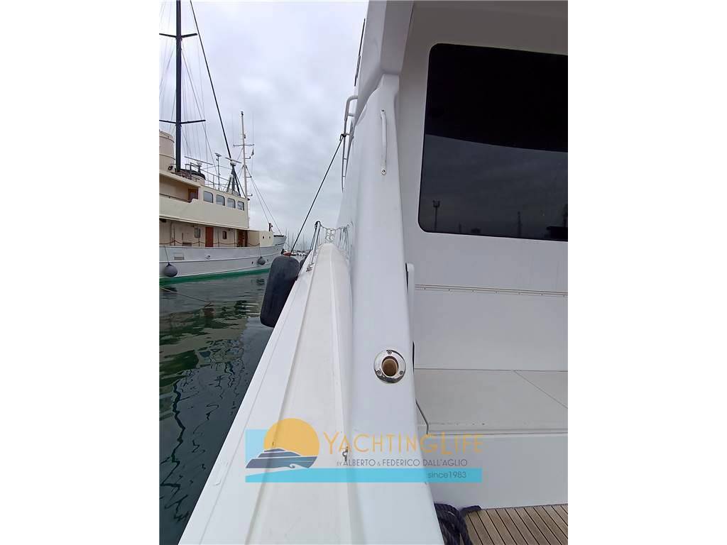 Hatteras 64 convertible