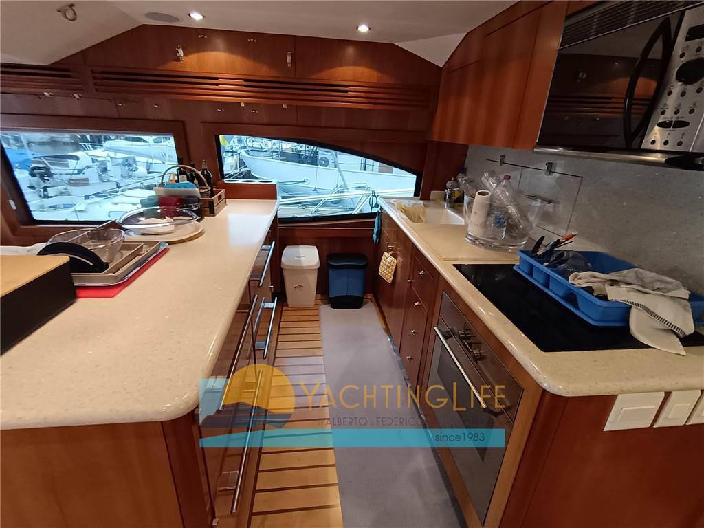 Hatteras 64 convertible