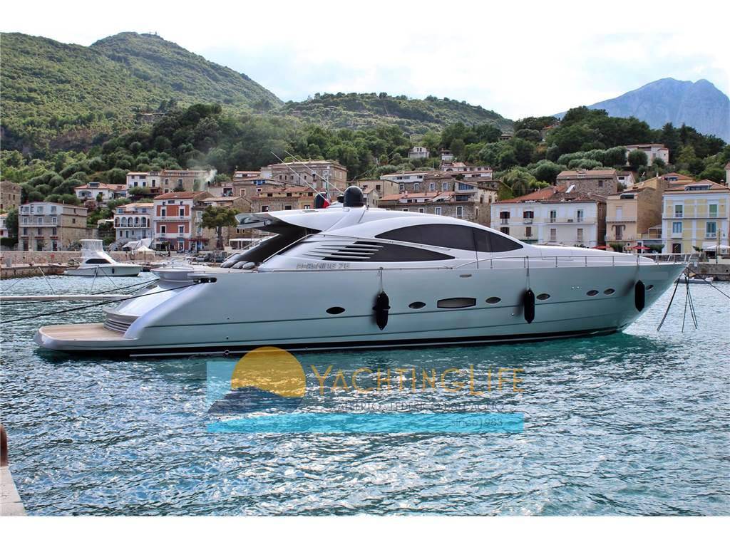 Pershing 76