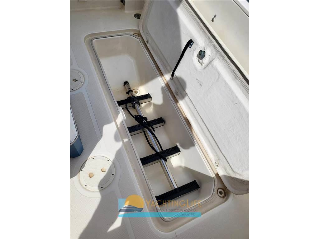 Pursuit 2670 cuddy center console
