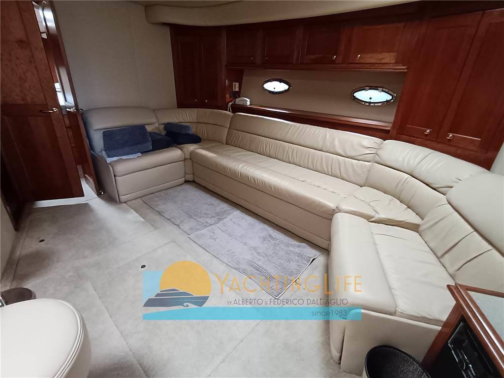 Cruisers yachts 5470 express