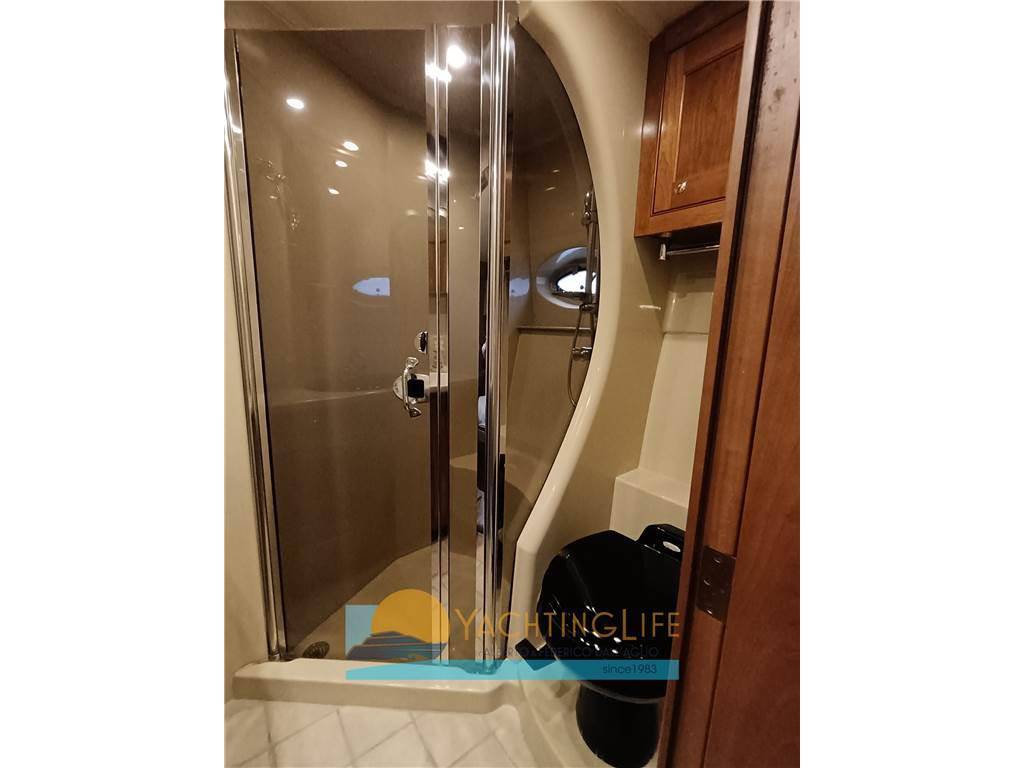 Cruisers yachts 5470 express
