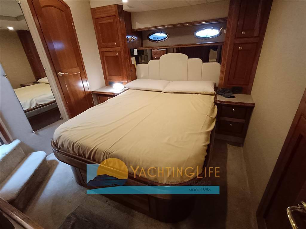 Cruisers yachts 5470 express