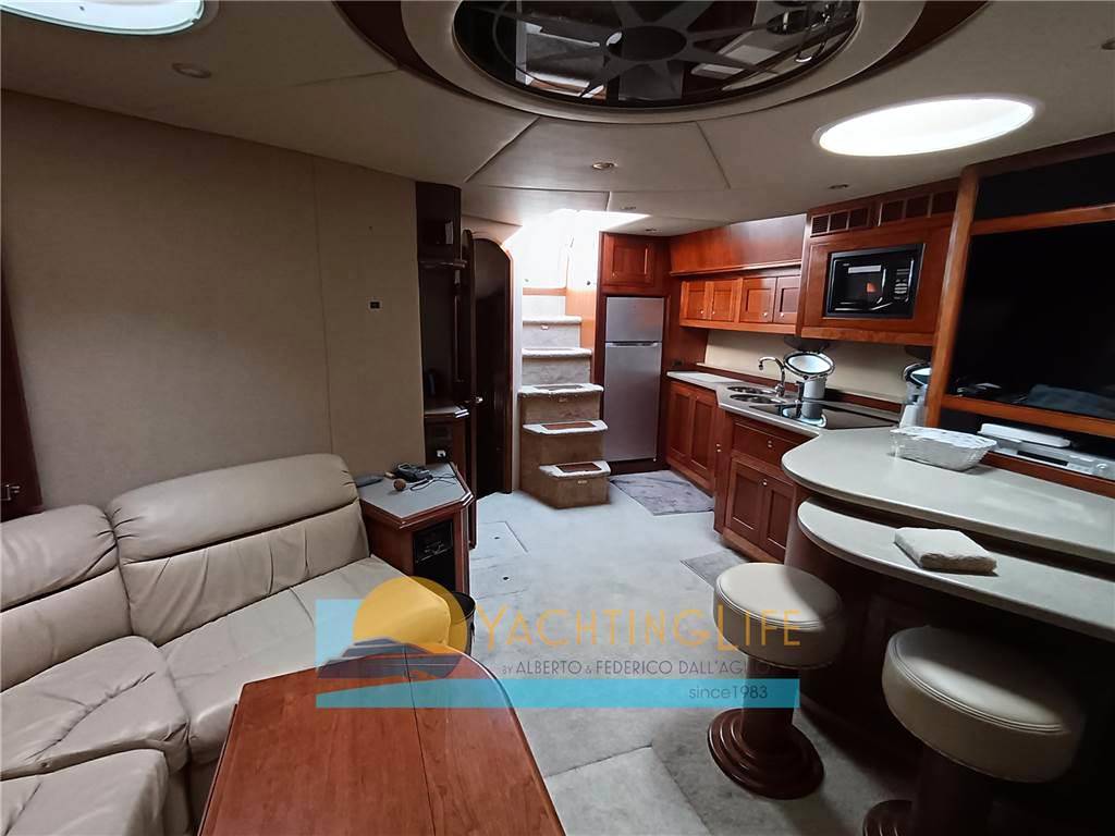 Cruisers yachts 5470 express