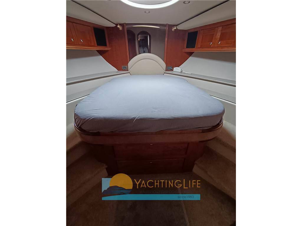 Cruisers yachts 5470 express