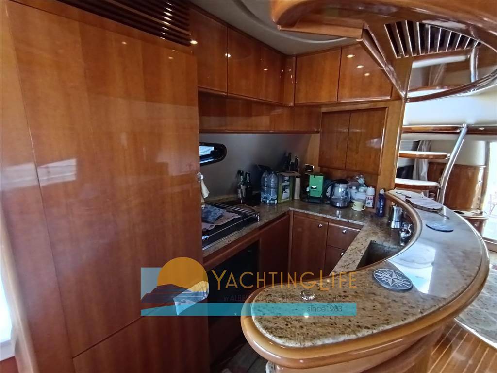 Azimut 68 flybridge evo