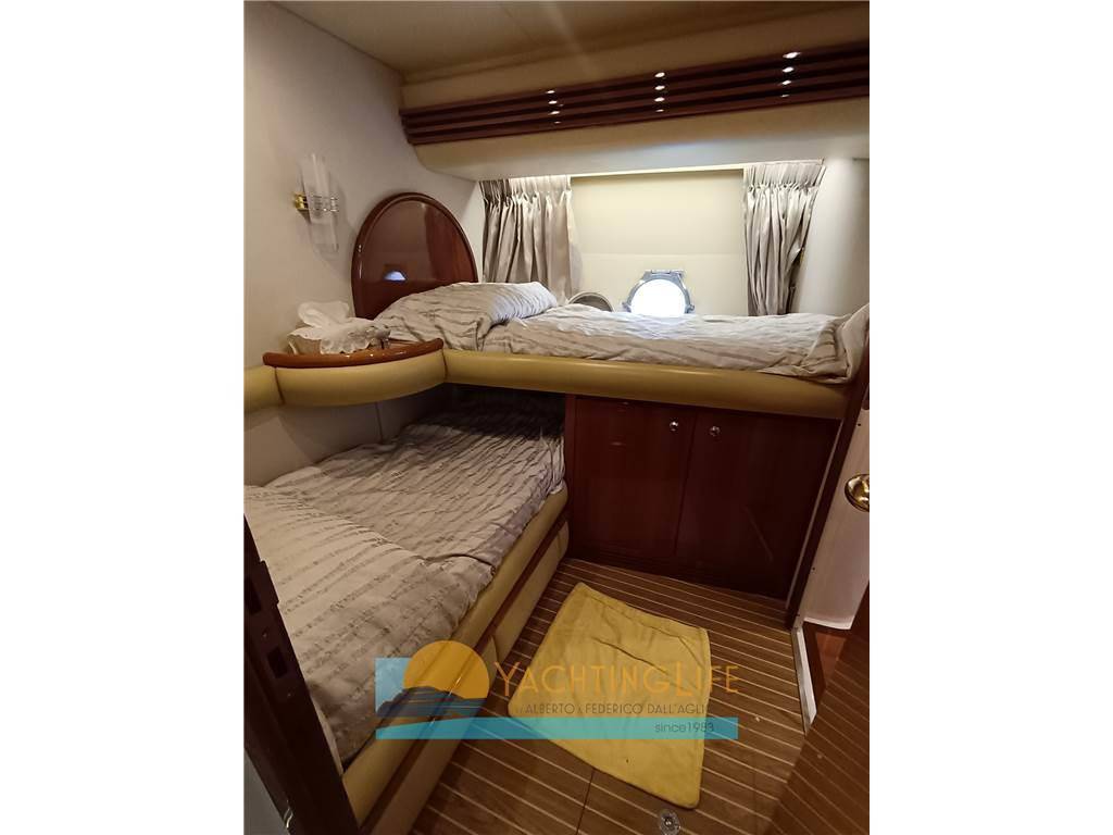 Azimut 68 flybridge evo