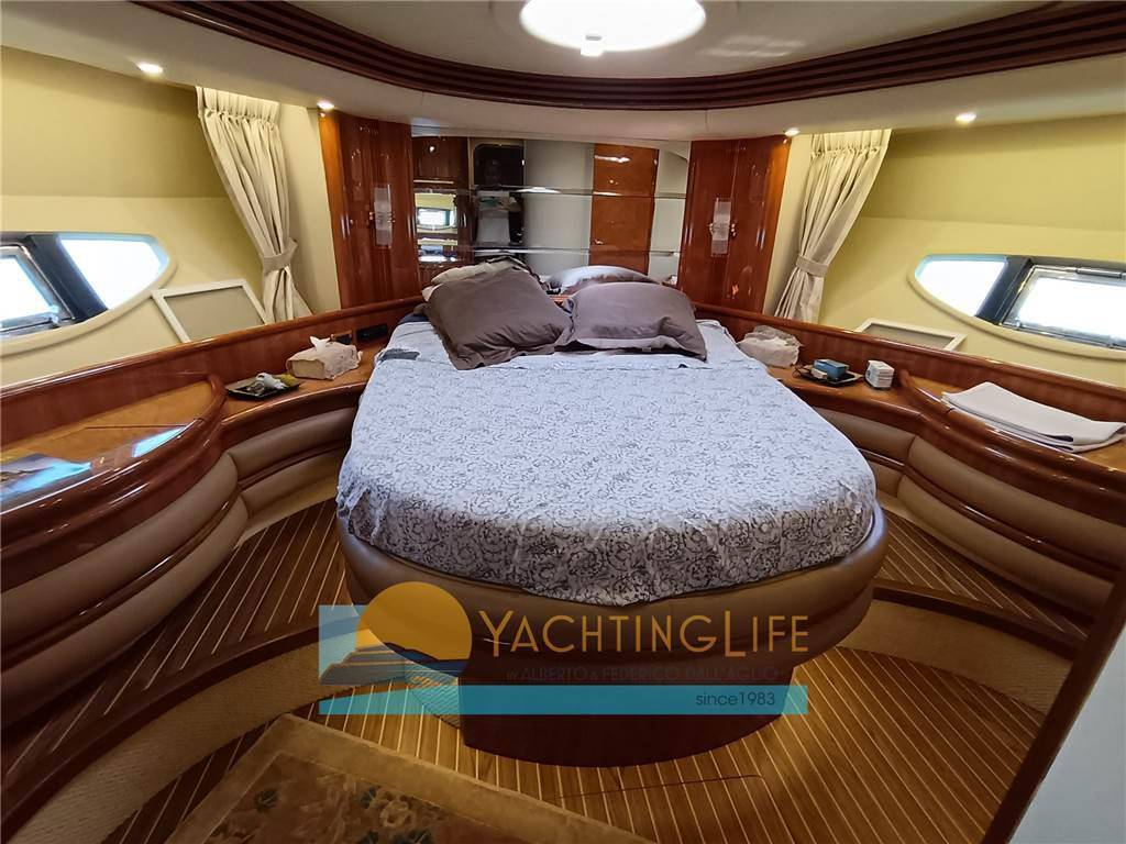 Azimut 68 flybridge evo
