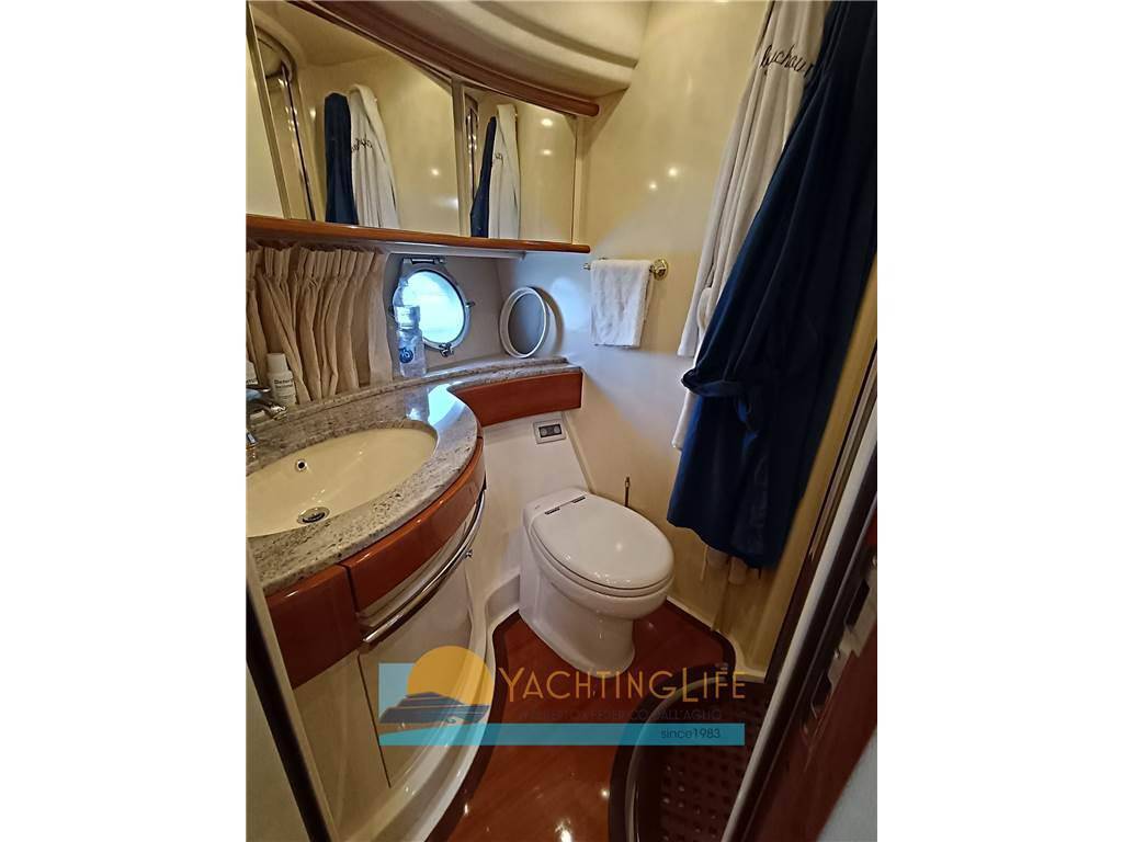 Azimut 68 flybridge evo