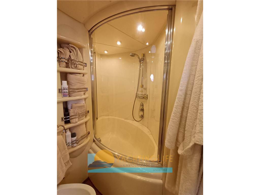Azimut 68 flybridge evo