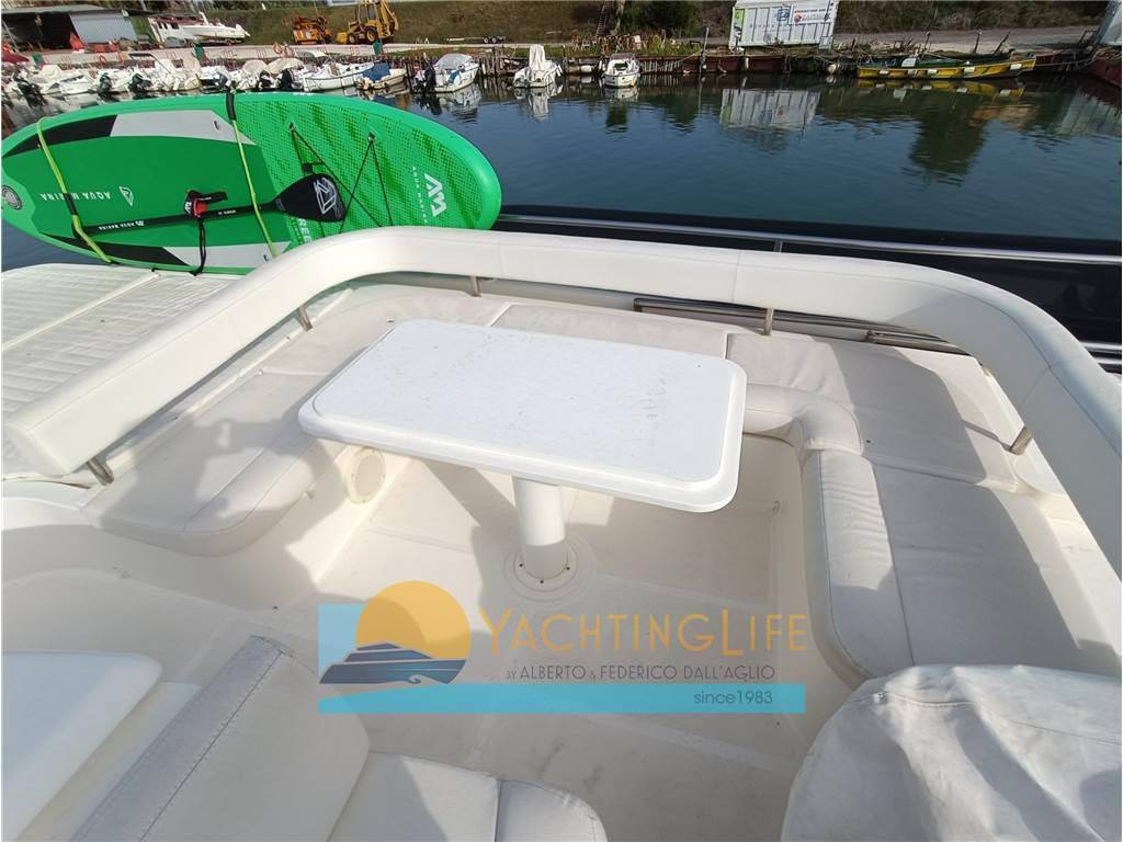 Ferretti yachts 500