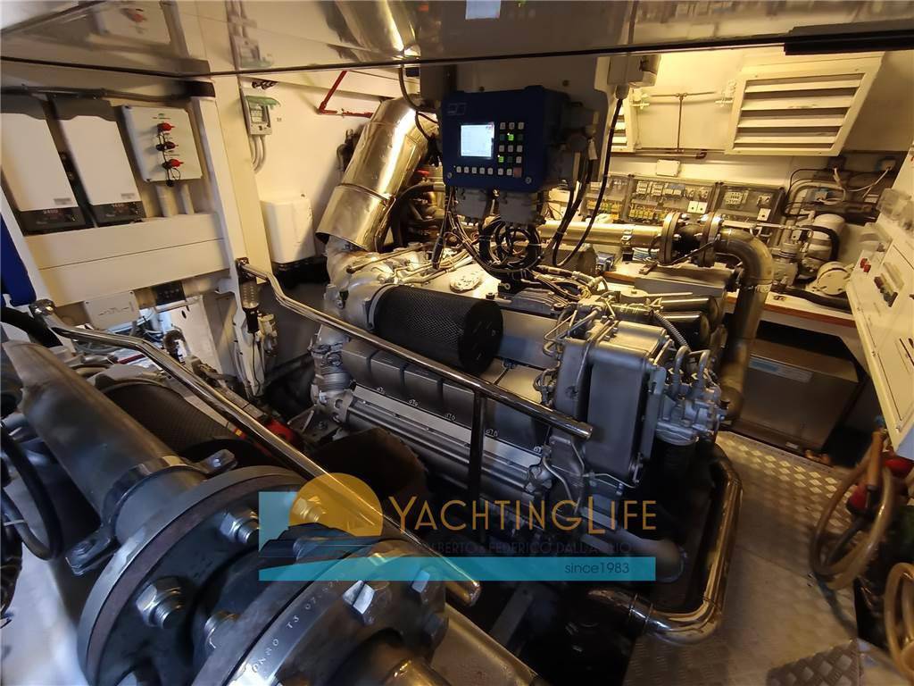 Overmarine Mangusta 72 open