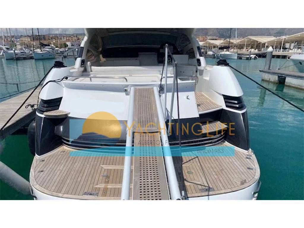 Pershing 50'