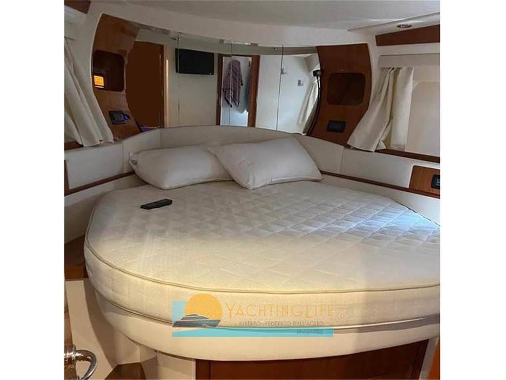 Pershing 50'