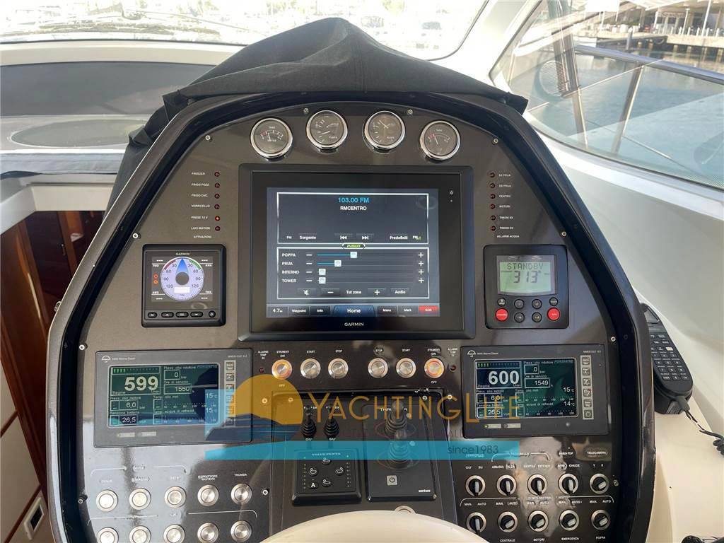 Pershing 50'