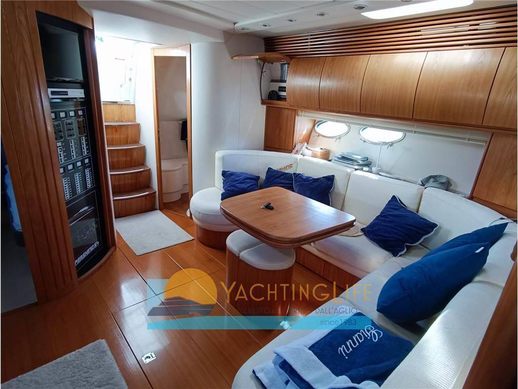 Pershing 54'