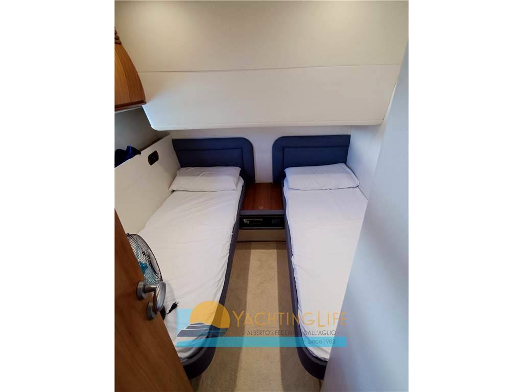 Pershing 54'