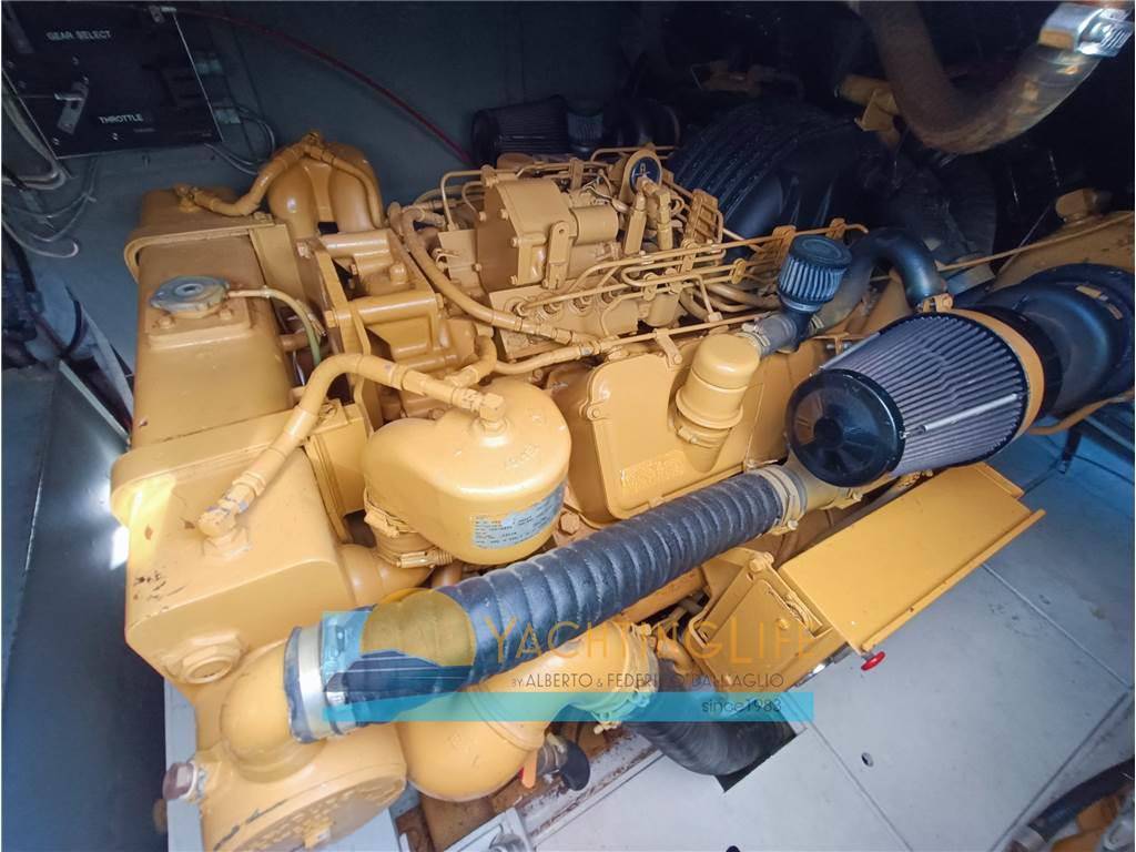 Pershing 54'