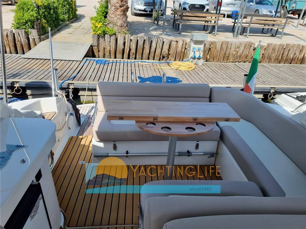 Bavaria Bmb 32 day cruiser