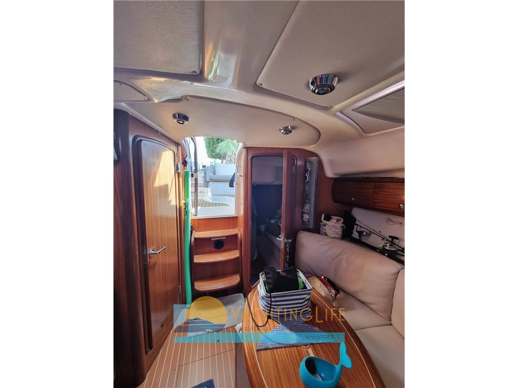 Bavaria Bmb 32 day cruiser