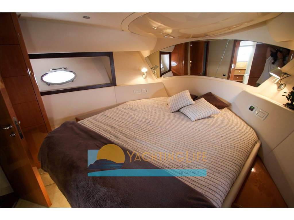 Pershing 56'