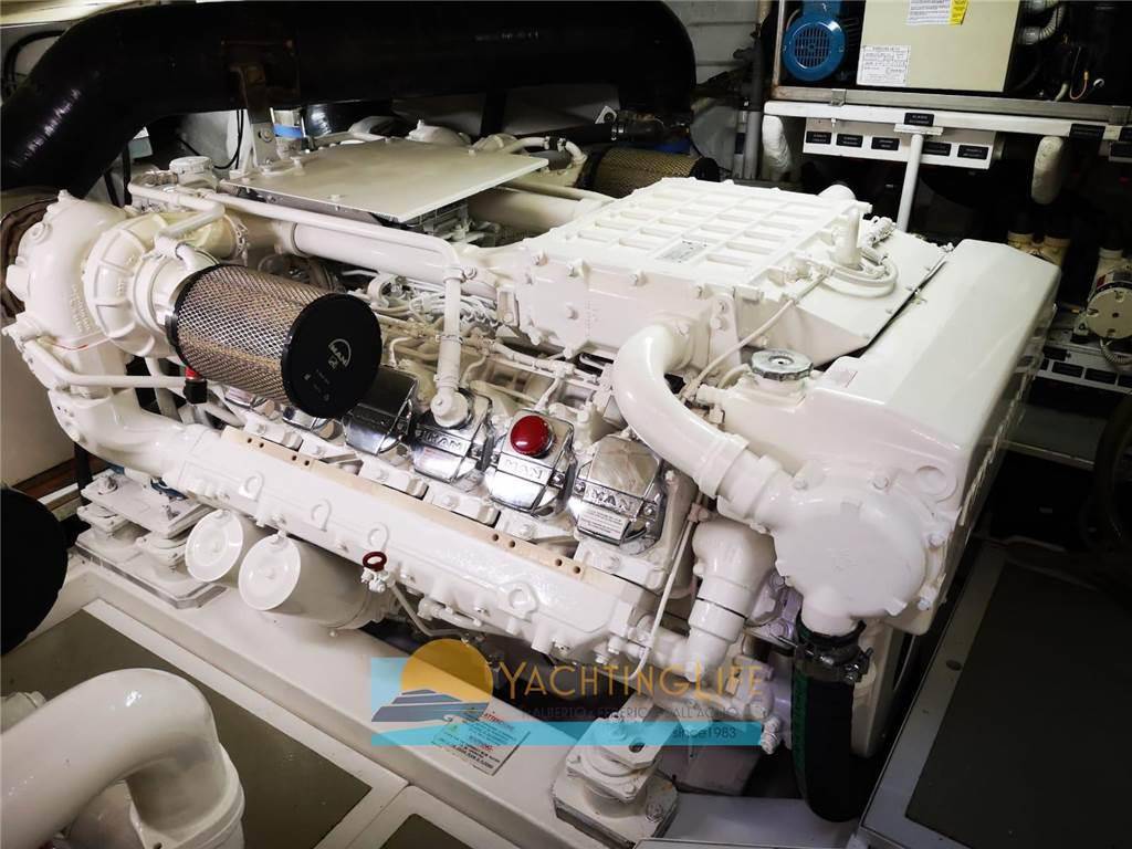 Pershing 56'