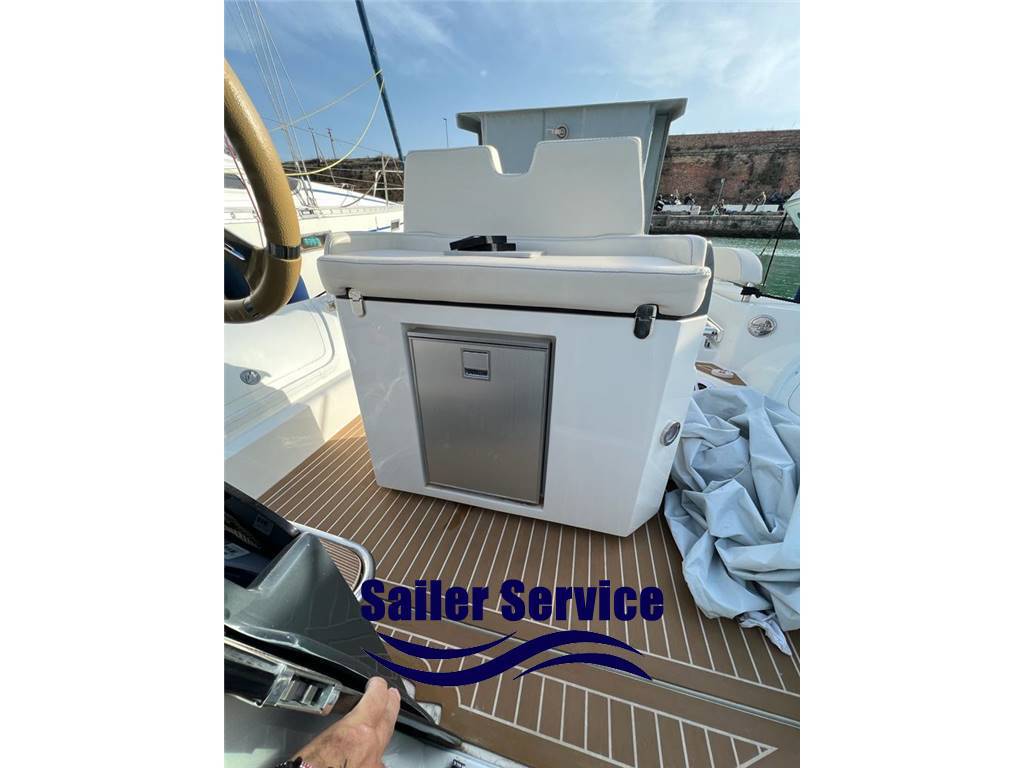 Altamarea Discovery 28