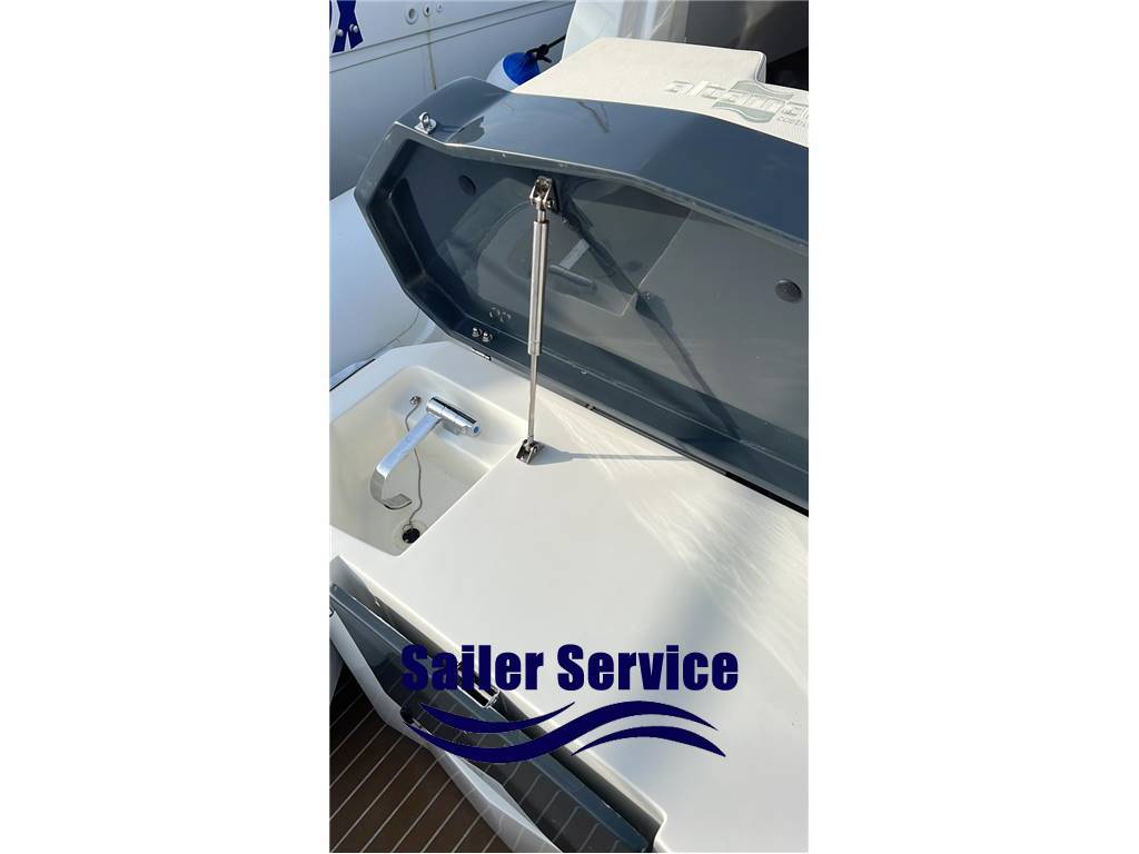 Altamarea Discovery 28