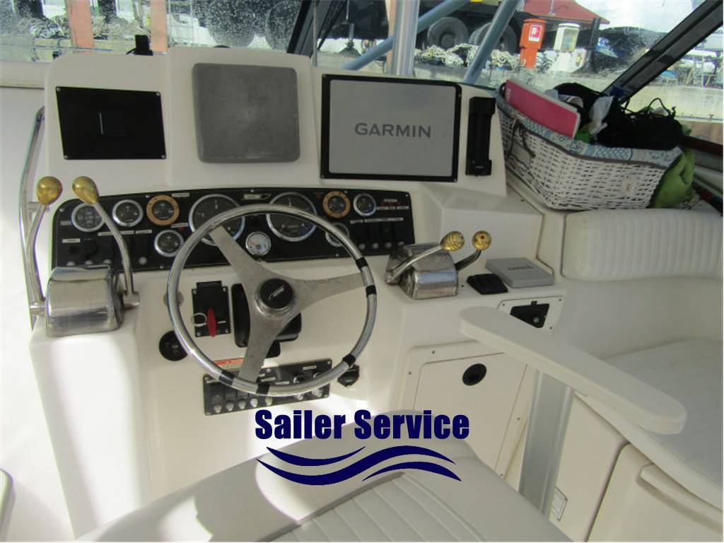 Boston whaler Defiance 34