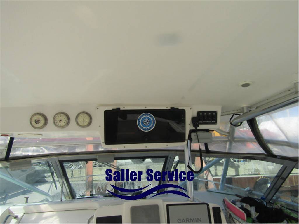 Boston whaler Defiance 34
