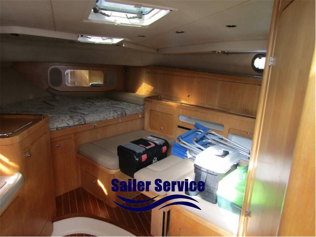 Boston whaler Defiance 34