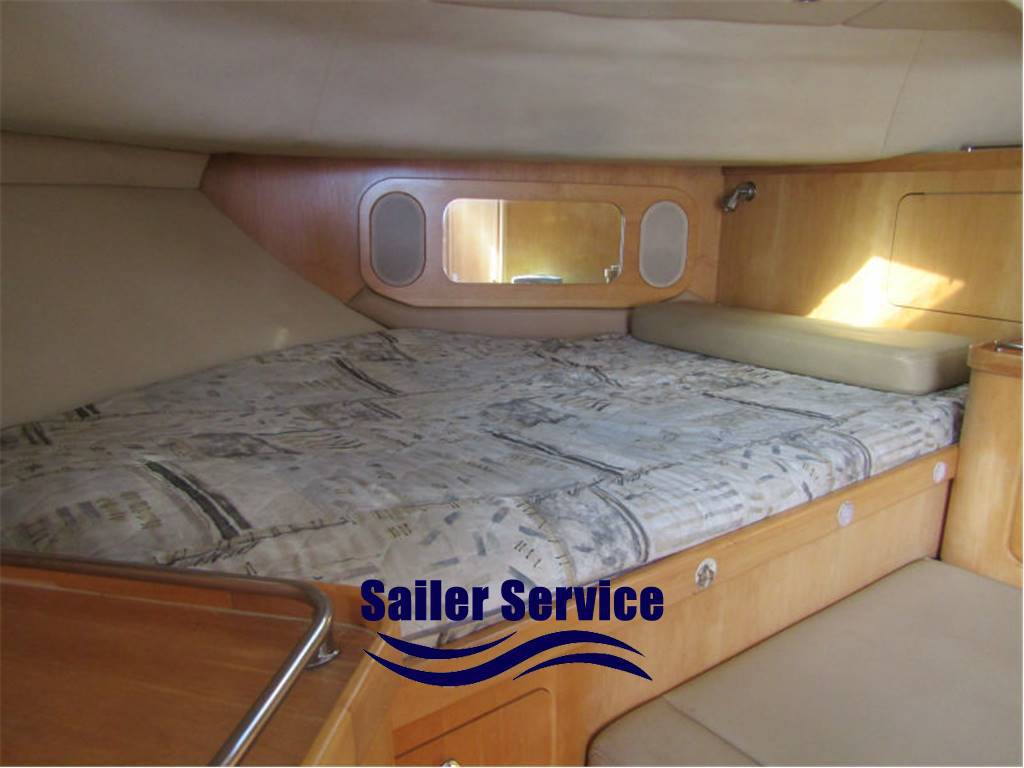 Boston whaler Defiance 34